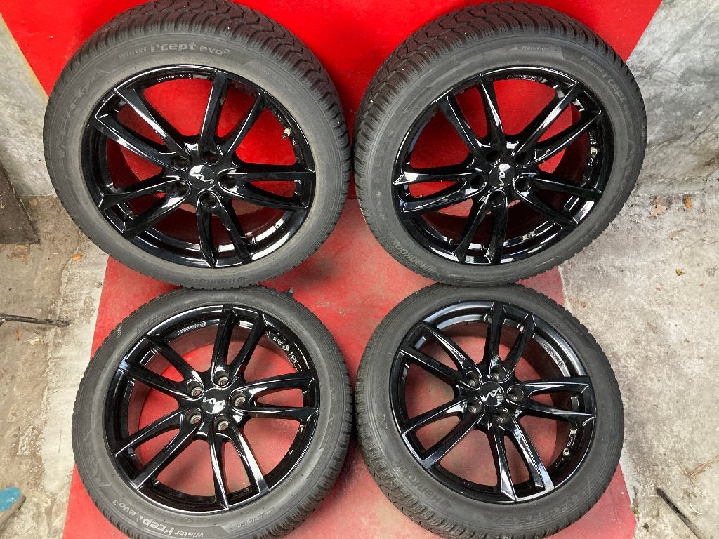 Winterbanden Kia Niro 225/45R18 Hankook, 18 inch, Gebruikt, ., Banden en Velgen