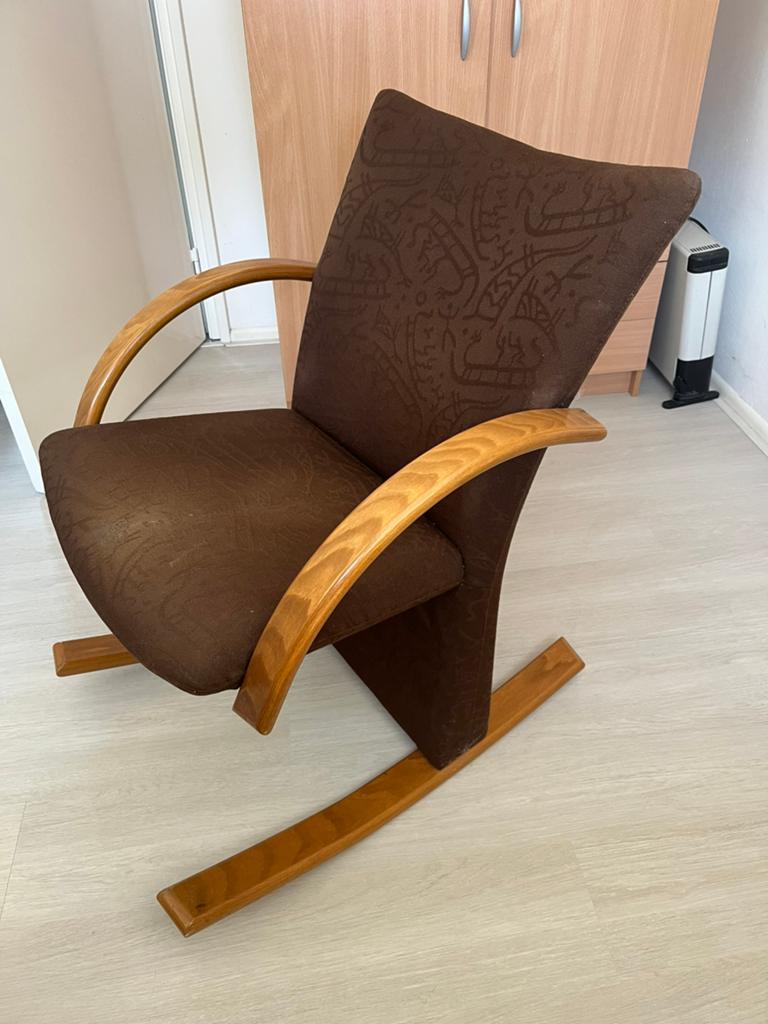 Stokke kamerstoel met bruine stoffen bekleding, Ophalen of Verzenden, Zo goed als nieuw