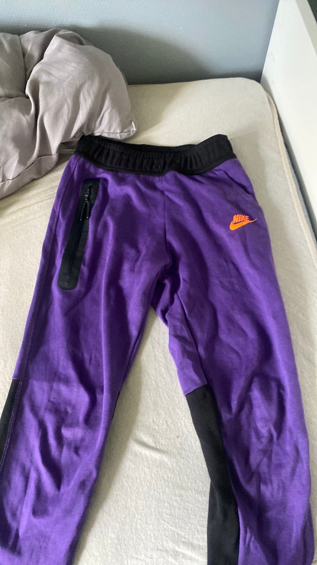 Nike tech paars en zwart, Ophalen of Verzenden, Zo goed als nieuw, Grijs