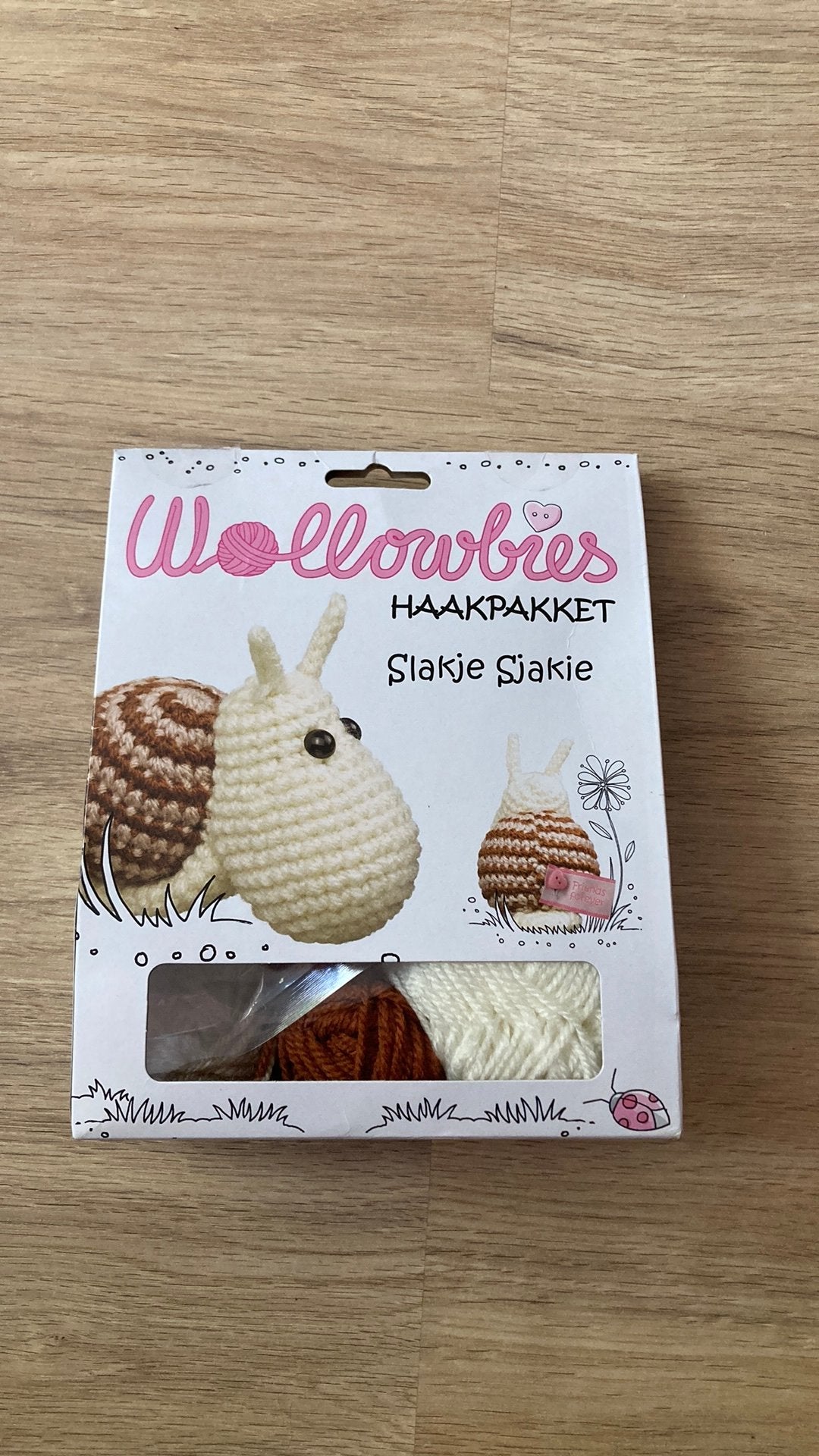 Wollobies haakpakket Slakje Sjakie, Ophalen of Verzenden, Zo goed als nieuw, Haken