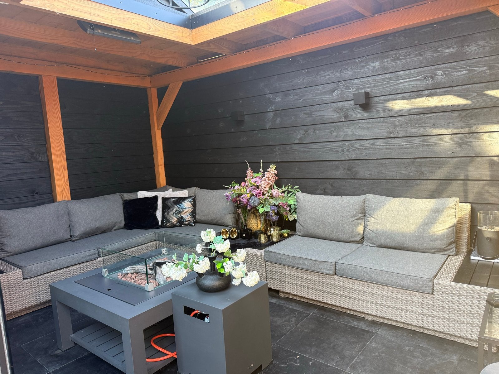 Luxe loungeset met life vuurtafel & gasfles cover, Ophalen, 6 zitplaatsen, Zo goed als nieuw, Loungeset