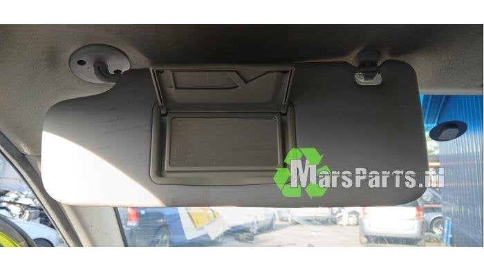 Zonneklep van een Chevrolet Spark, Gebruikt, -, Ophalen of Verzenden, -