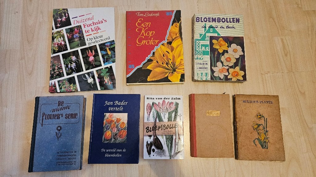 Boeken over bloembollen 9 stuks, Tuin en Terras, Bloembollen en Zaden, Volle zon, Ophalen of Verzenden