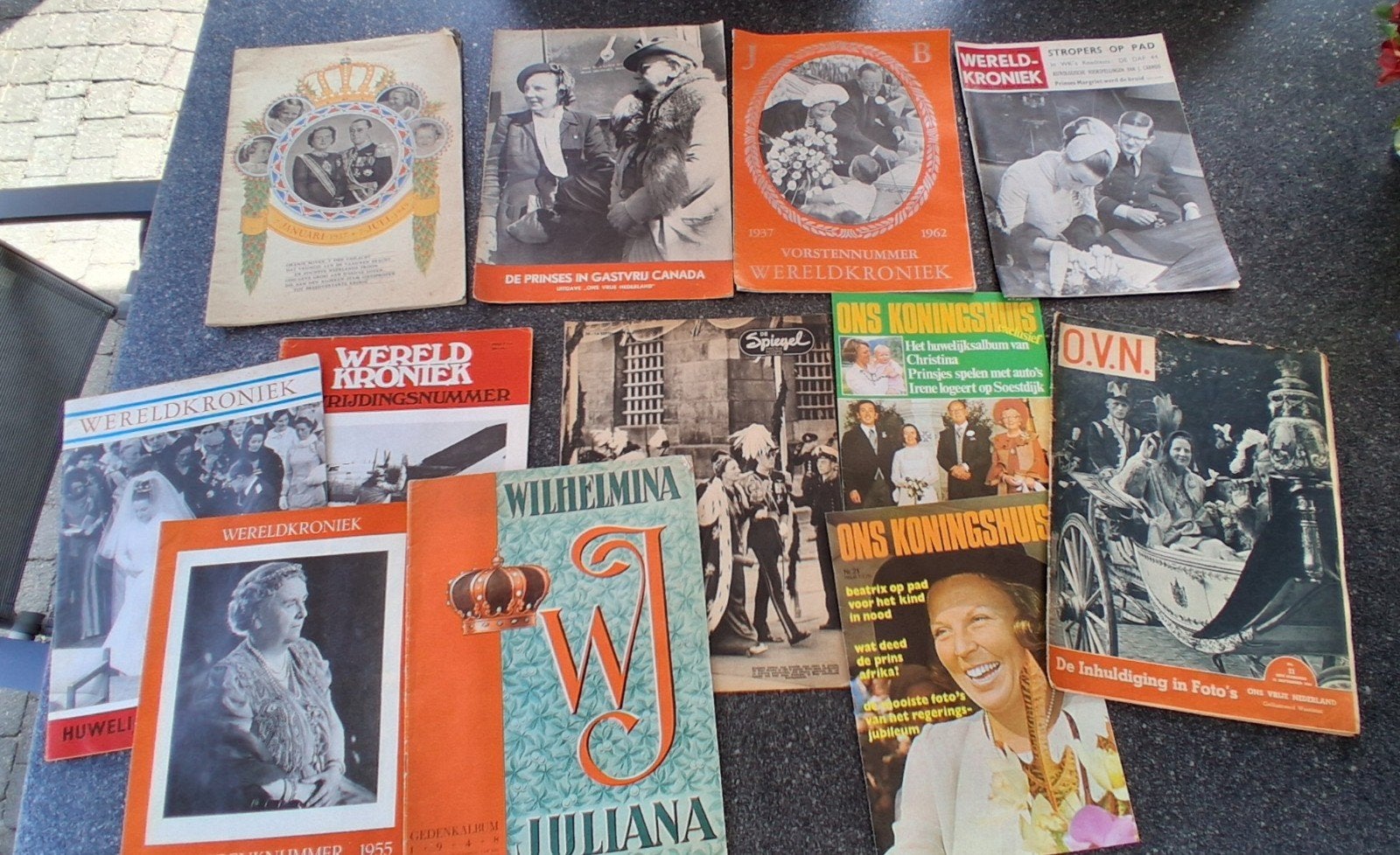 Koninklijke Tijdschriften en Gedenkboeken (1948-1975), Ophalen of Verzenden, Gebruikt, Tijdschrift of Boek