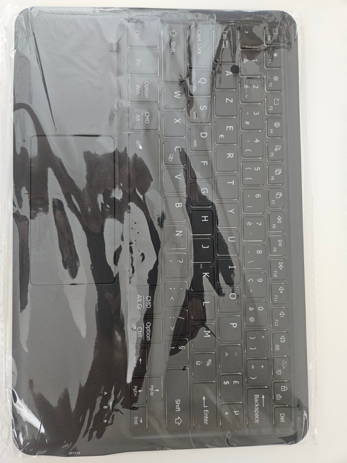 Nieuw Toetsenbord met Trackpad (Ipad / Tab / Phone), Computers en Software, Toetsenborden, Ophalen of Verzenden, Azerty, Nieuw