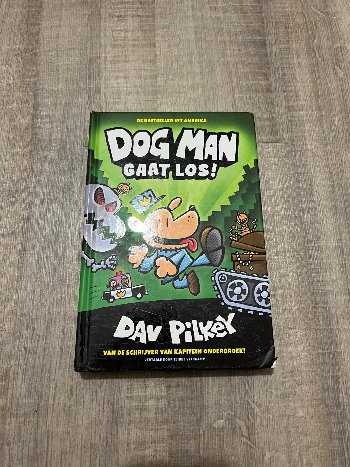 Dog Man gaat los! – Dav Pilkey | Hardcover kinderboek, Ophalen of Verzenden, Zo goed als nieuw, Fictie