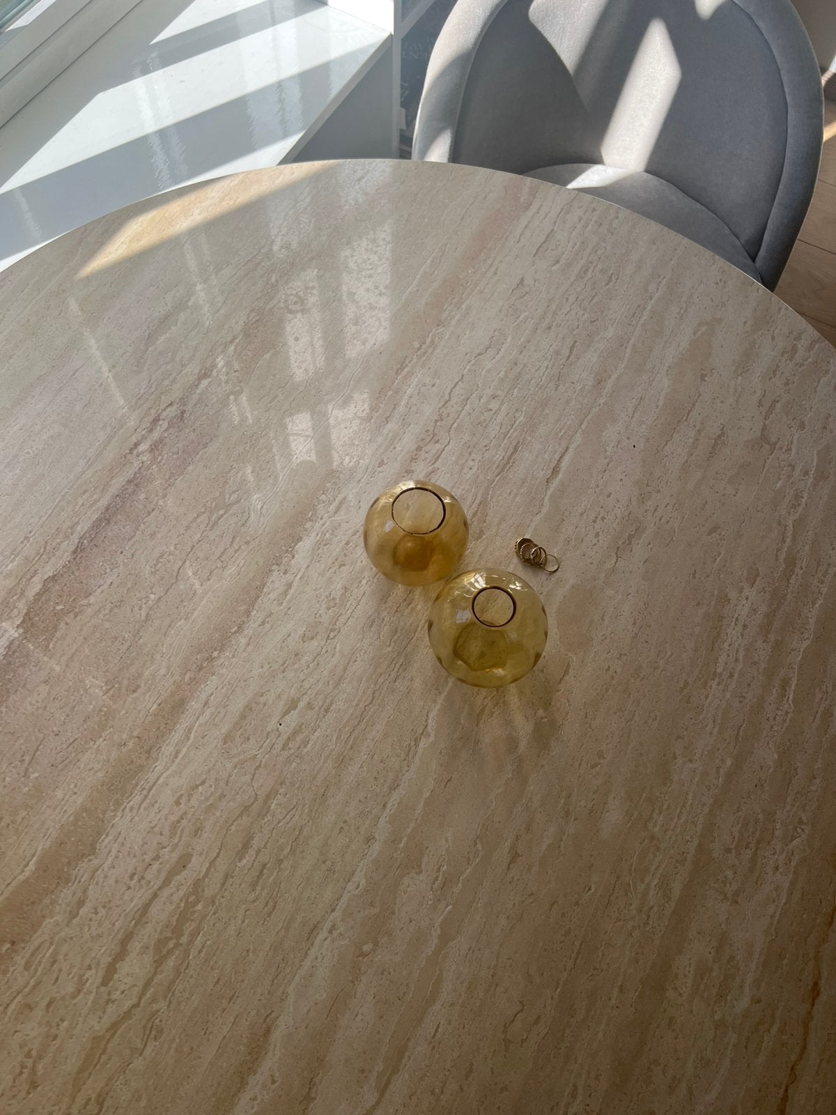 Travertin ronde eettafel, Huis en Inrichting, Gebruikt, Rond, Ophalen of Verzenden, Vier personen
