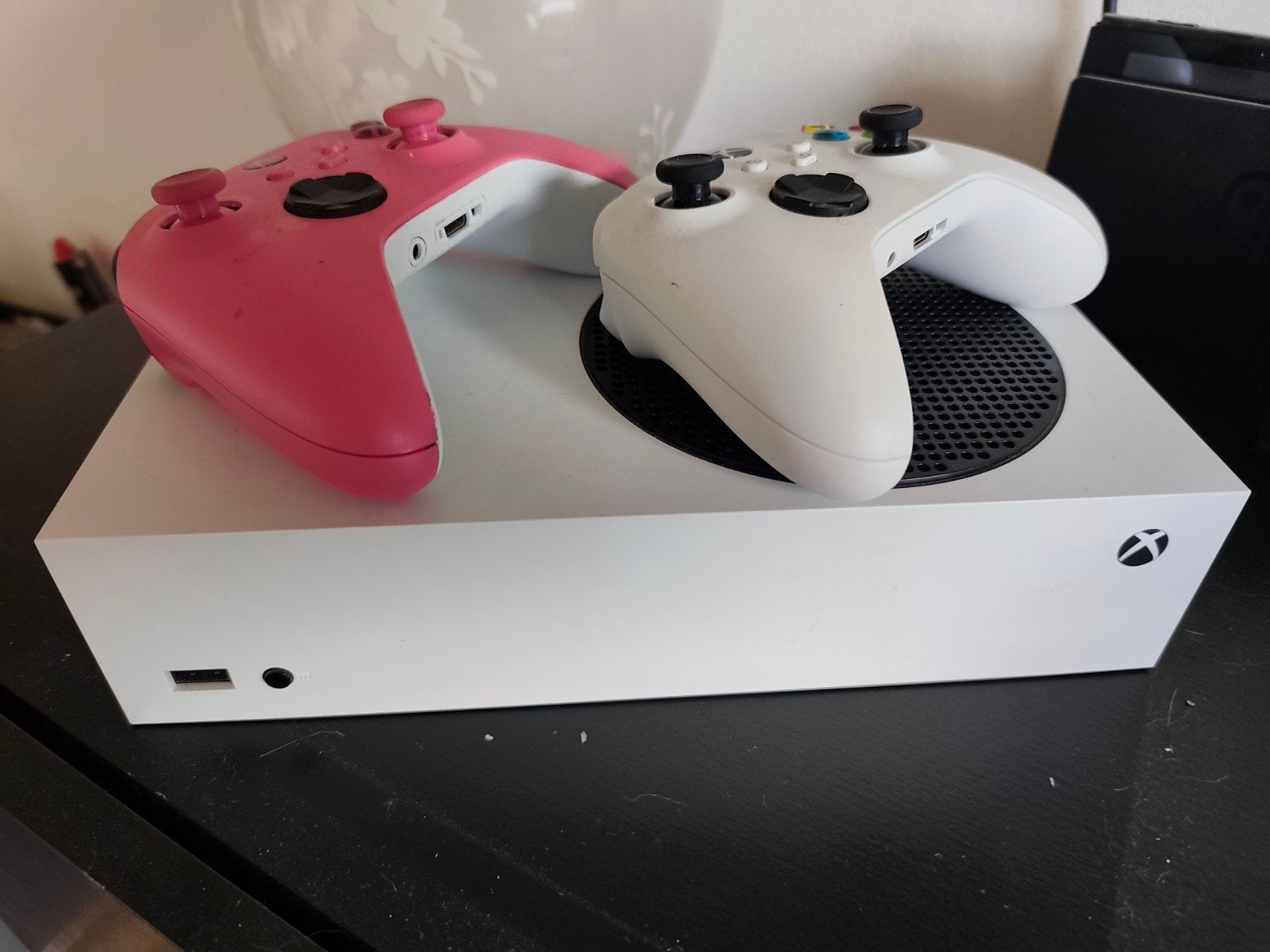 Xbox Series S 1TB met 2 controllers en kabels, Spelcomputers en Games, Spelcomputers | Xbox Series X en S, Ophalen of Verzenden
