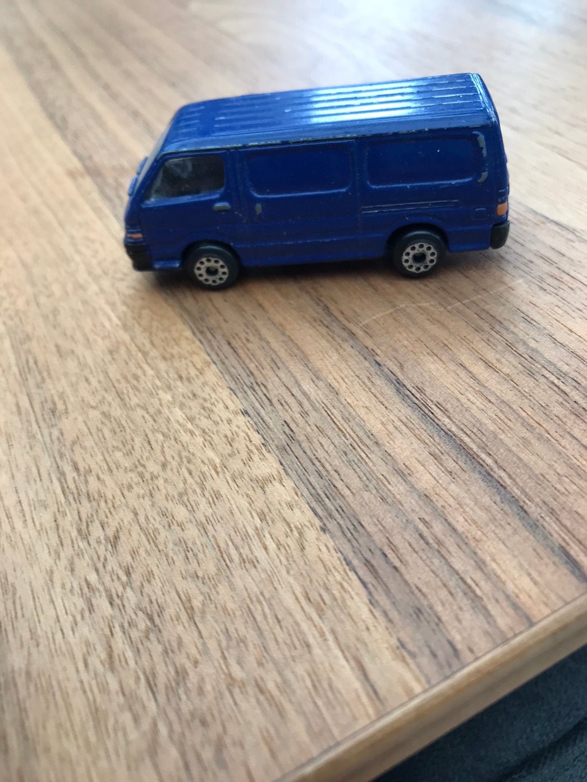 Toyota Hiace, Ophalen, Zo goed als nieuw