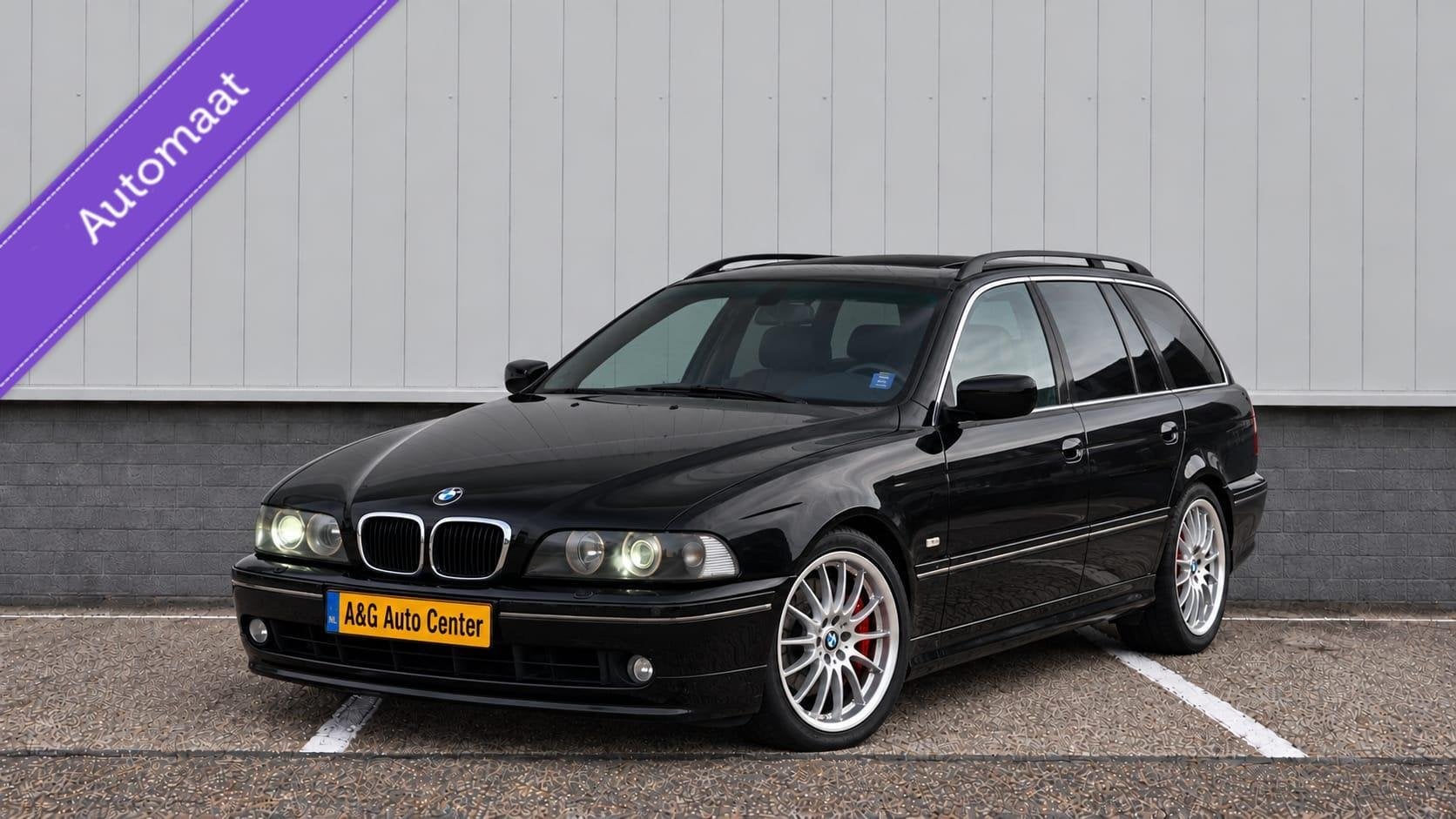 BMW 525i Touring Sport/1e Eig/192PK/Leer/Led/Massage/Sch.Dak, Automaat, Achterwielaandrijving, Gebruikt, Zwart