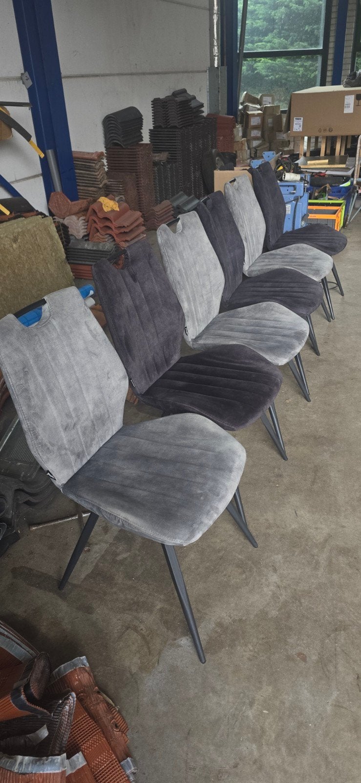 6 zo goed als nieuwe stoelen van De Bommel, Ophalen, Zo goed als nieuw, Vijf, Zes of meer stoelen, Stof