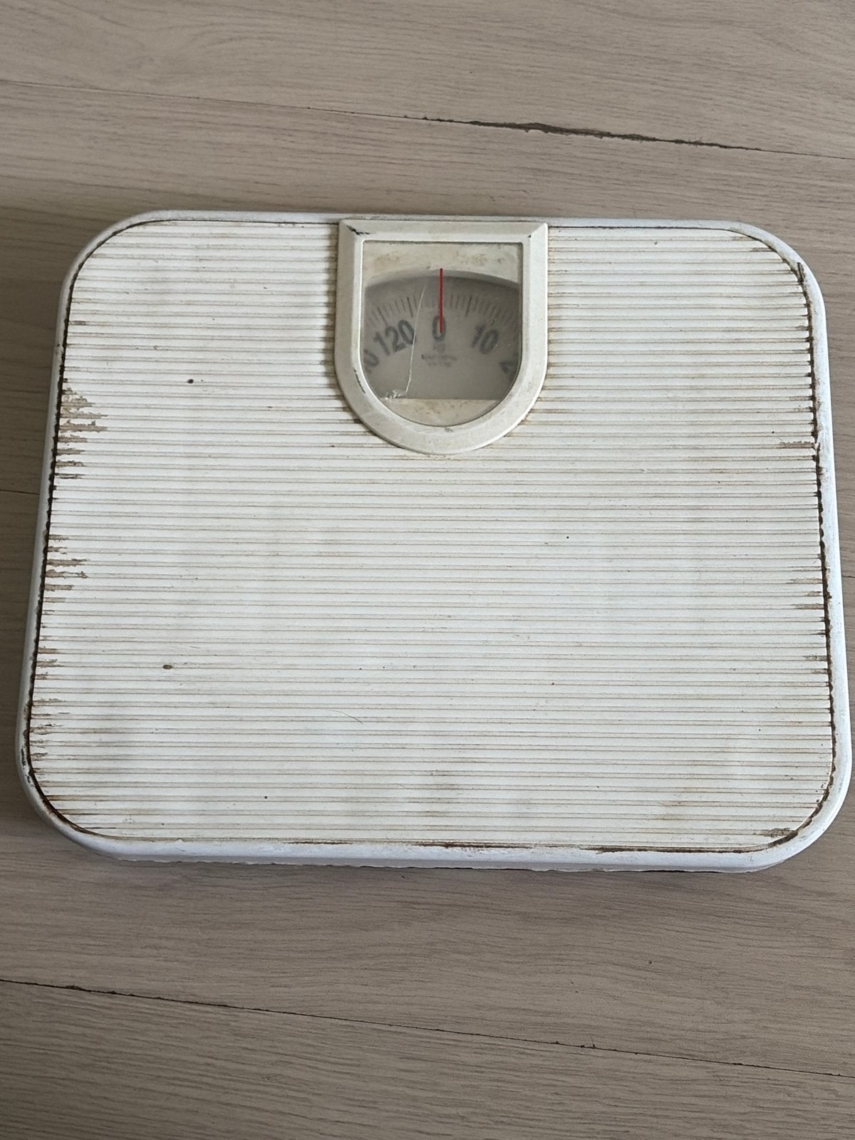 Oude weegschaal, werkt nog prima, Witgoed en Apparatuur, Weegschalen, Gebruikt, Analoog, Personenweegschaal, 500 gram of grover