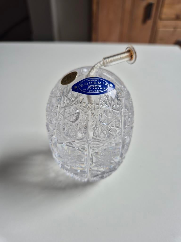 Bohemia kristallen olielampje, Ophalen