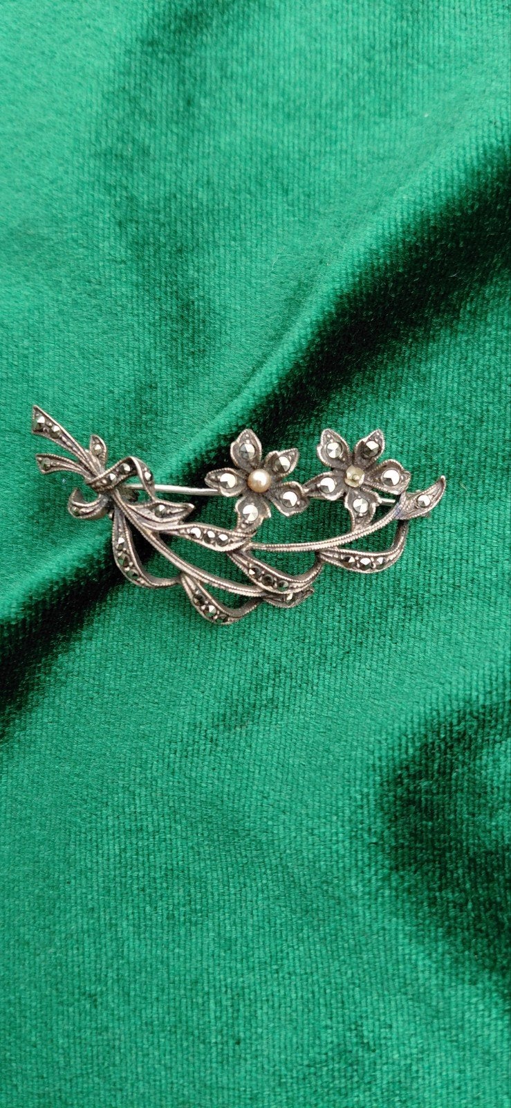 Prachtige vintage broche 835 met parel en markasietsteentjes, Ophalen of Verzenden, Zilver, Broche