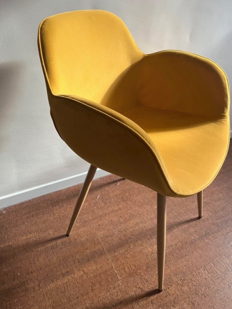 Comfortable chair, Ophalen, Overige kleuren, Zo goed als nieuw, Eén