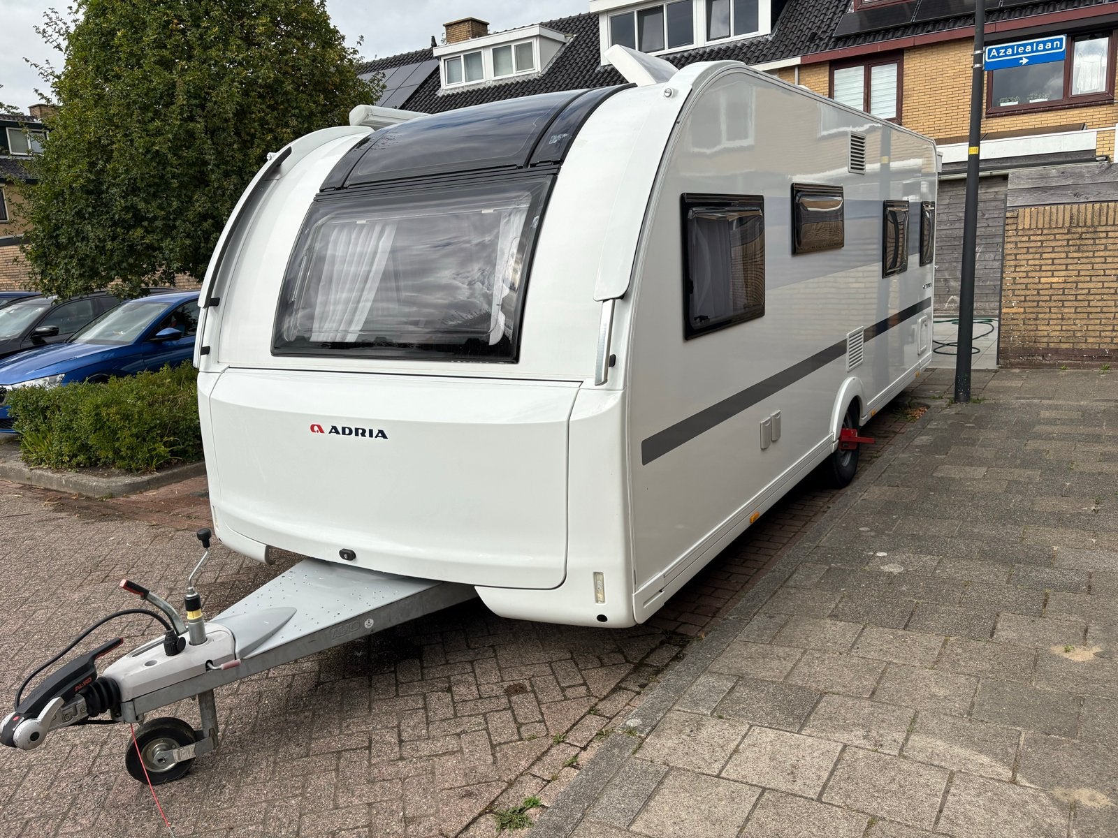 Adria Adora 613 UT - Luxe en Compleet Uitgerust, Rondzit, Adria, 6 tot 7 meter, Schokbreker