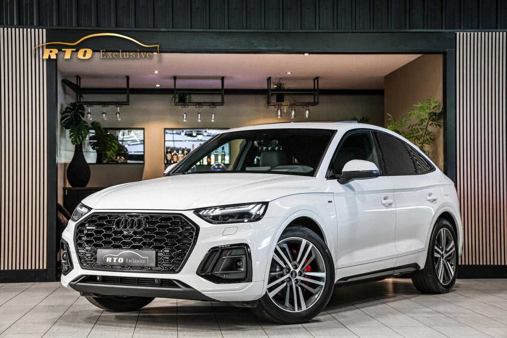 Audi Q5 Sportback 50 TFSI e S-Line|Pano|HUD|Trekhaak|Matrix, Automaat, Zwart, 4 cilinders, Leder en Stof