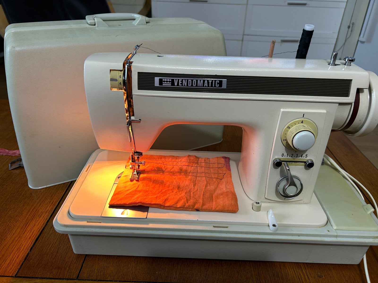 VENDOMATIC, 401,Naaimachine(100% goed werkende), Ophalen, Gebruikt, Naaimachine, Overige merken