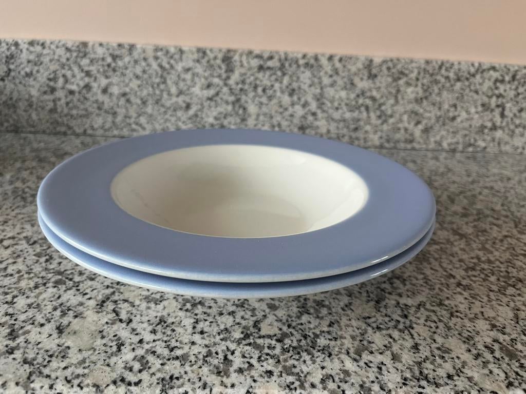 Hema 2 diepe borden blauwe rand, Ophalen of Verzenden, Zo goed als nieuw, Bord(en), Overige stijlen