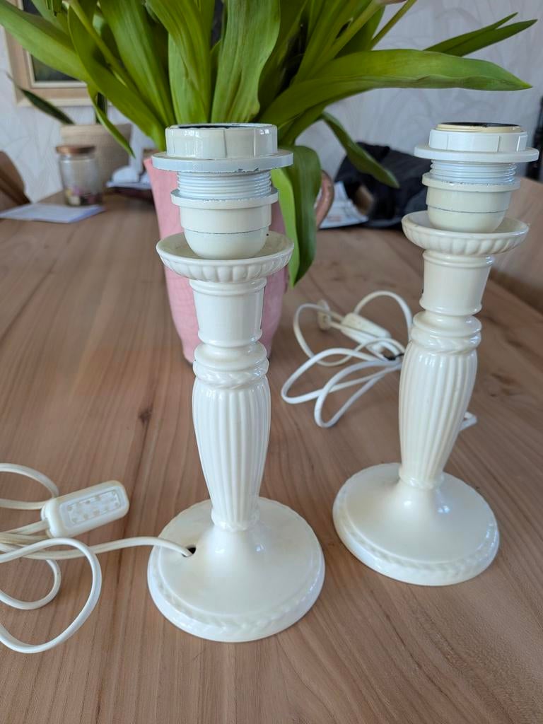 Wedgwood Edme Set van 2 klassieke lampvoeten,Queen's Ware, Huis en Inrichting, Lampen | Tafellampen, Zo goed als nieuw, Minder dan 50 cm