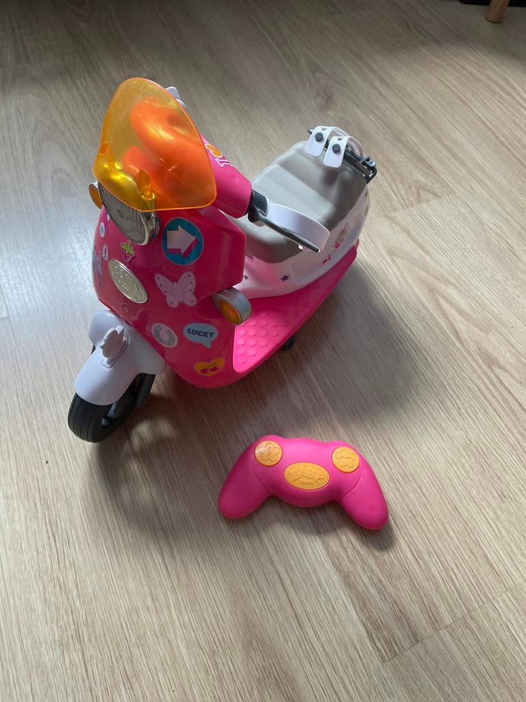 Babyborn scooter met afstandsbediening, Ophalen of Verzenden, Gebruikt, Afstandsbediening