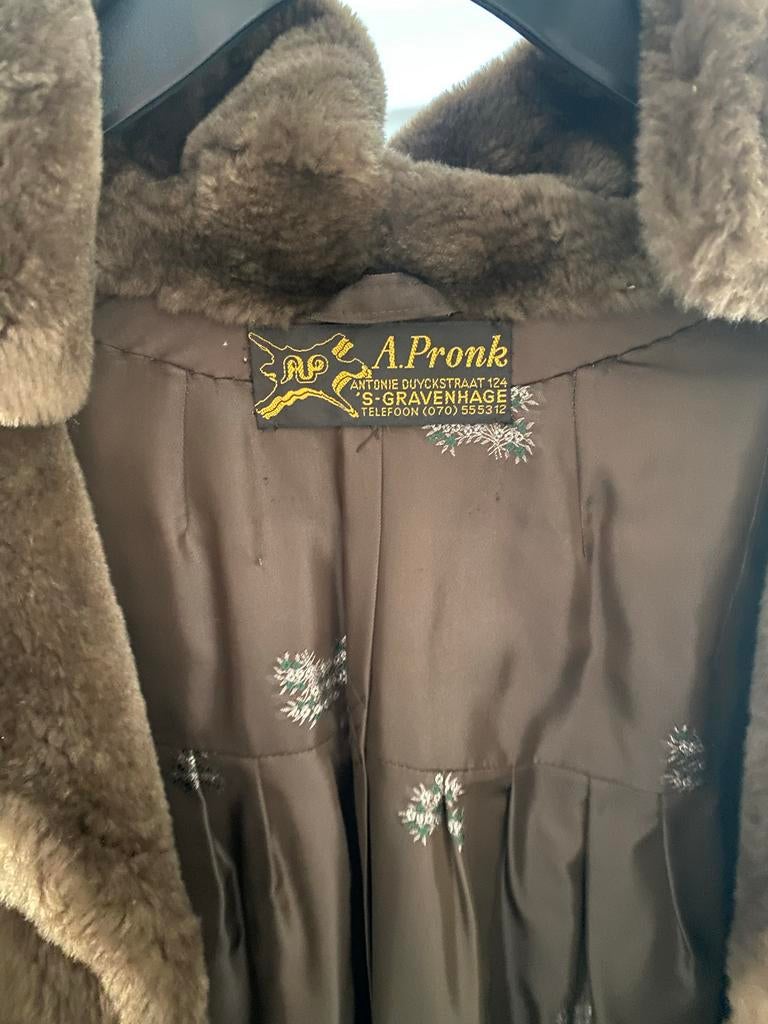 Prachtige nertsen bontjas - Maat S/M - Boutique Den Haag, Ophalen of Verzenden, Gedragen, Maat 36 (S), Bruin