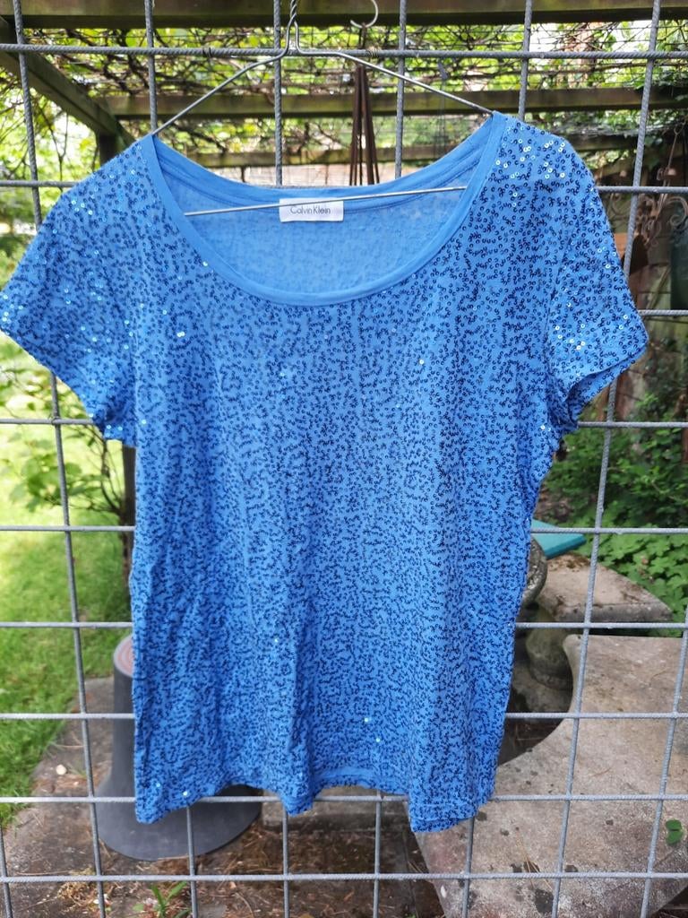 Calvin Klein tshirt metveel kleine schitterende pailetten, Kleding | Dames, T-shirts, Maat 38/40 (M), Zwart, Ophalen of Verzenden