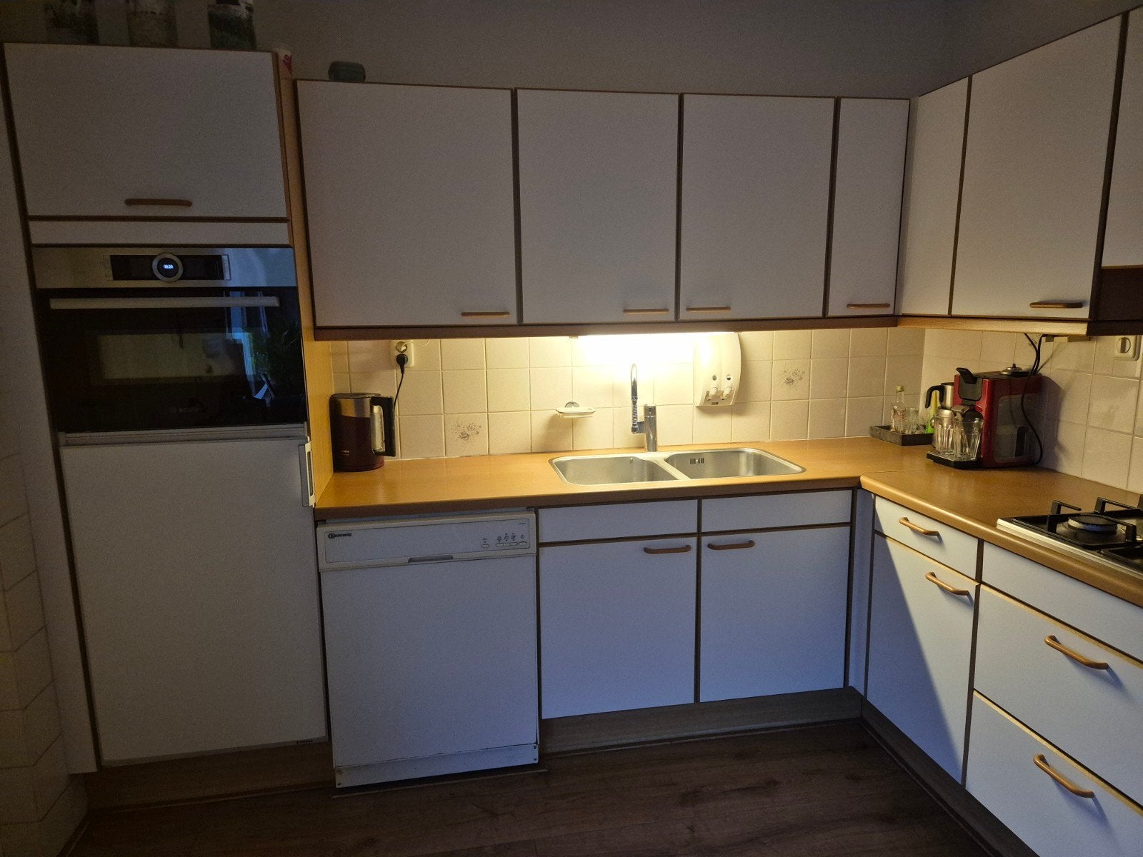 Gratis: SieMatic Hoekkeuken met o.a Siemens apparatuur, Huis en Inrichting, Ophalen, Gebruikt, Hoekkeuken, Hout