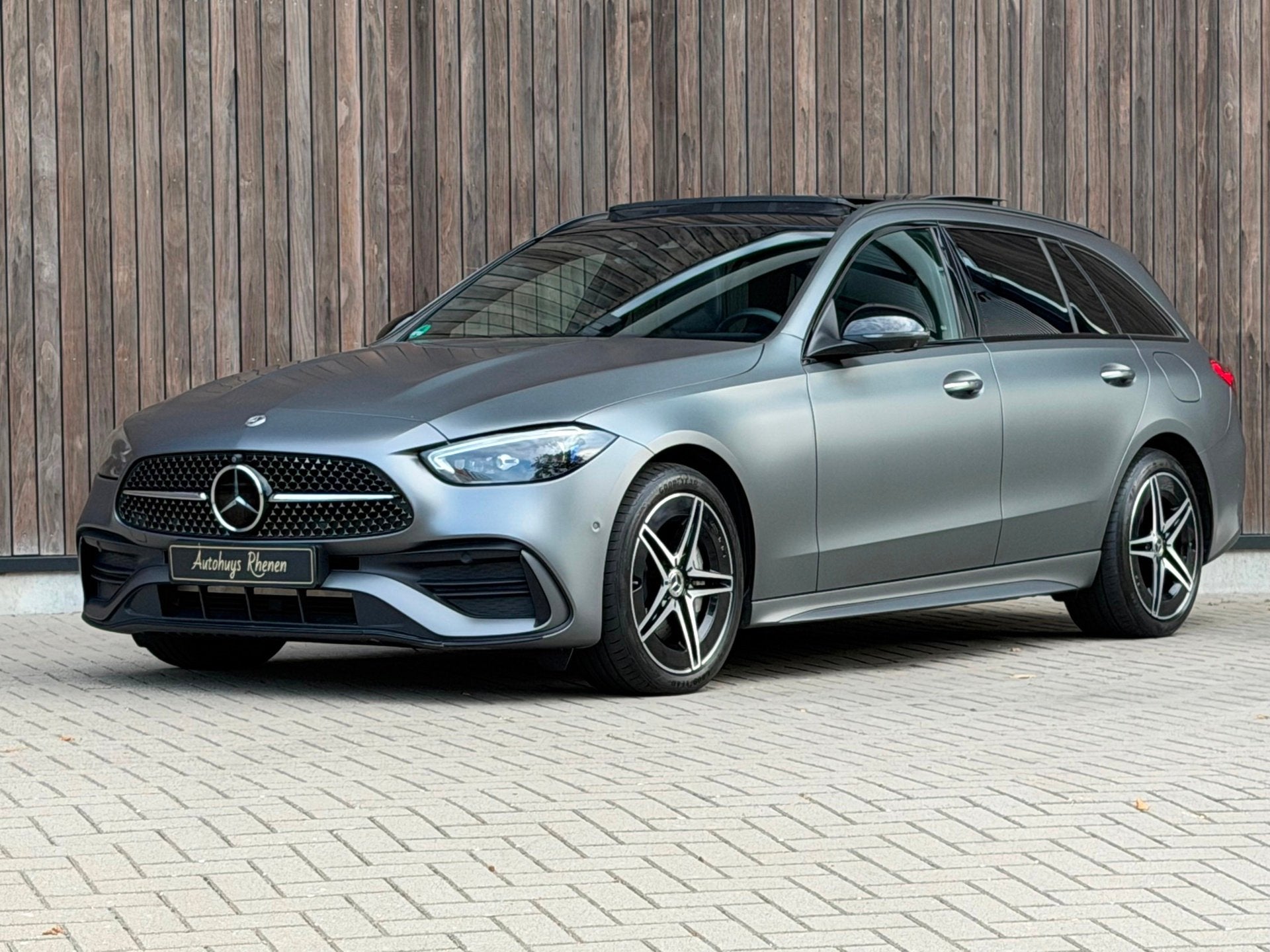 Mercedes-Benz C-klasse Estate 300 e AMG Line / Pano / Trekha, Auto's, Automaat, Dealer onderhouden, Achterwielaandrijving, 167 km/l
