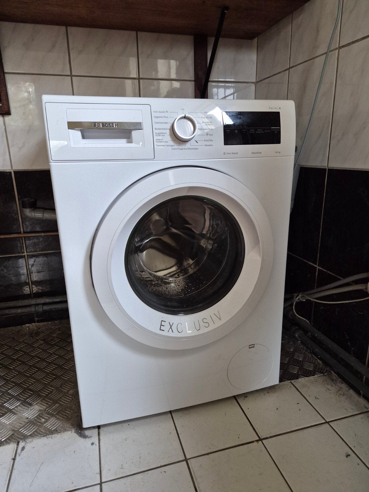 Bosch Serie | 4 Exclusiv Wasmachine - Zo goed als nieuw, Ophalen, 1200 tot 1600 toeren, 8 tot 10 kg, Zo goed als nieuw