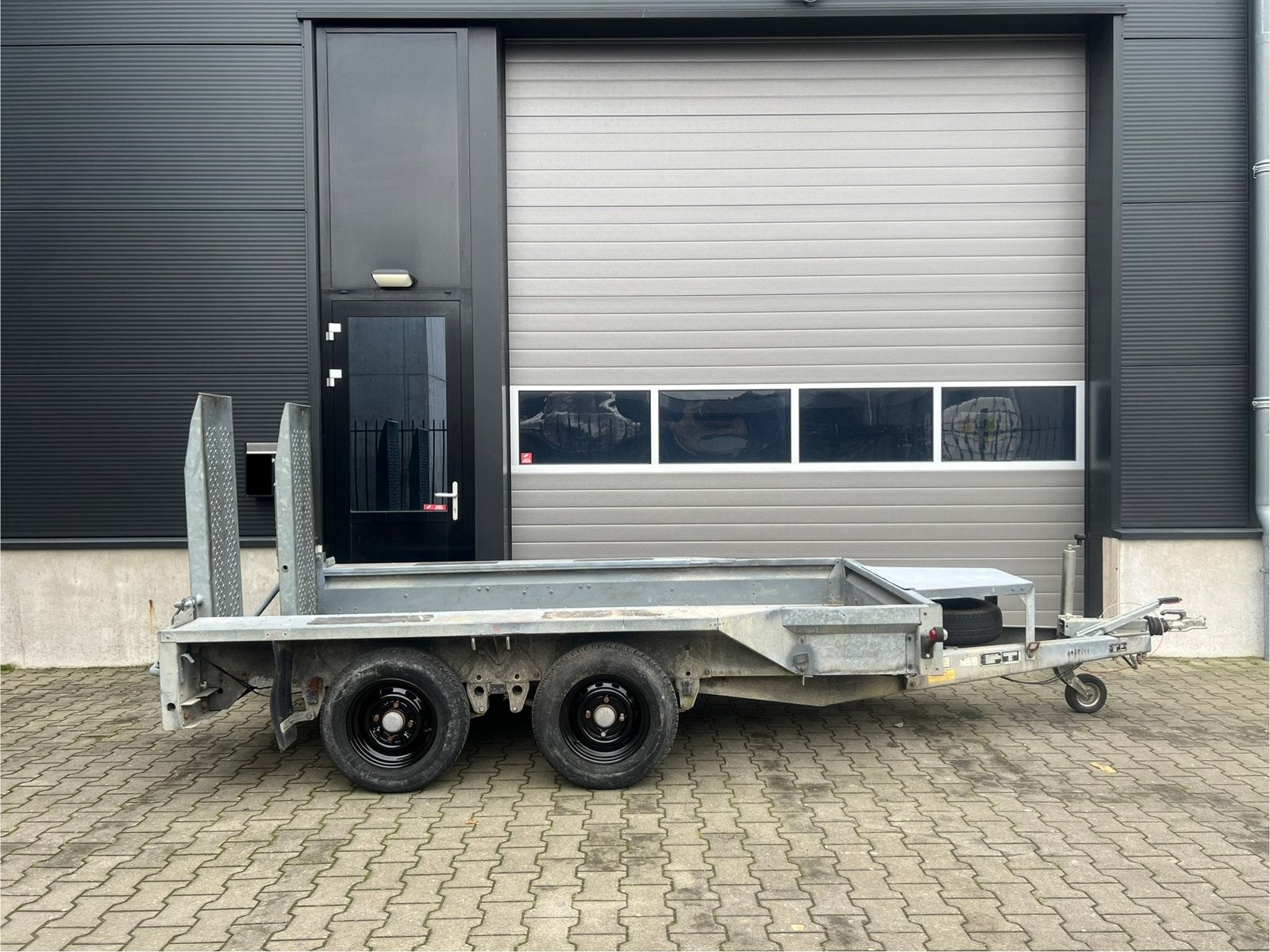 Ifor Williams machinetransporter/ tandemasser/ 2700KG, 100 liter of meer, Ophalen, Zo goed als nieuw, Transportkar