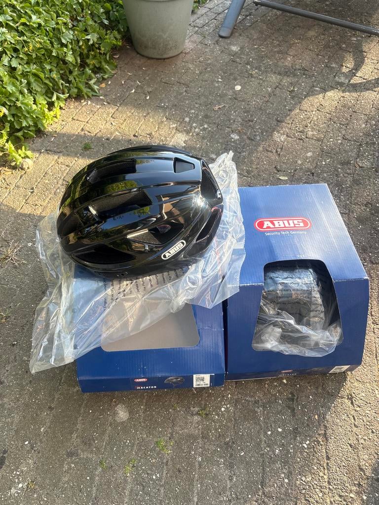 ABUS Macator Fietshelm Zwart Maat M (52-58 cm), Ophalen of Verzenden, Nieuw, M, Heer of Dame