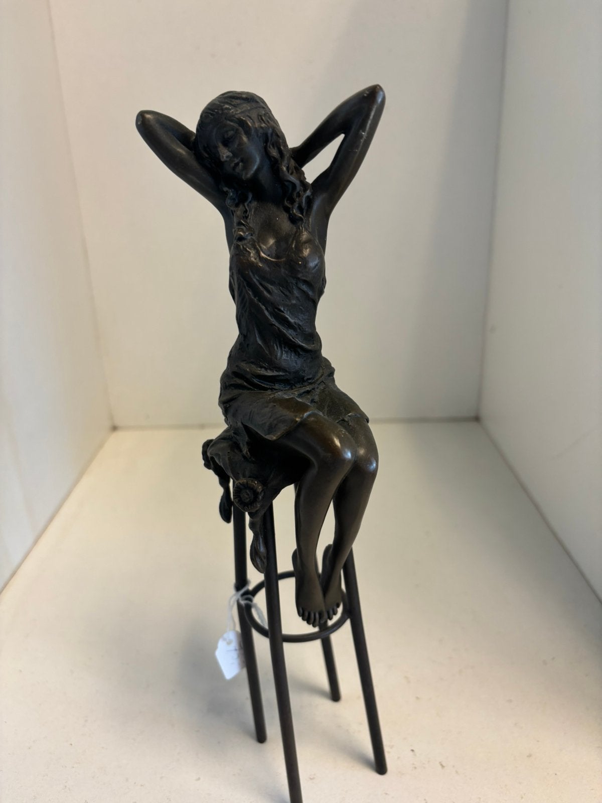 Brons beeldje vrouw sierlijk, Antiek en Kunst, Antiek | Koper en Brons, Ophalen of Verzenden