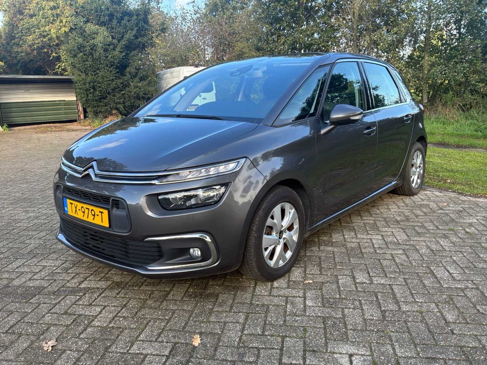 2018 Citroen C4 SpaceTourer 1.2 PureTech Feel Personenauto, Voorwielaandrijving, Gebruikt, 1199 cc, Origineel Nederlands