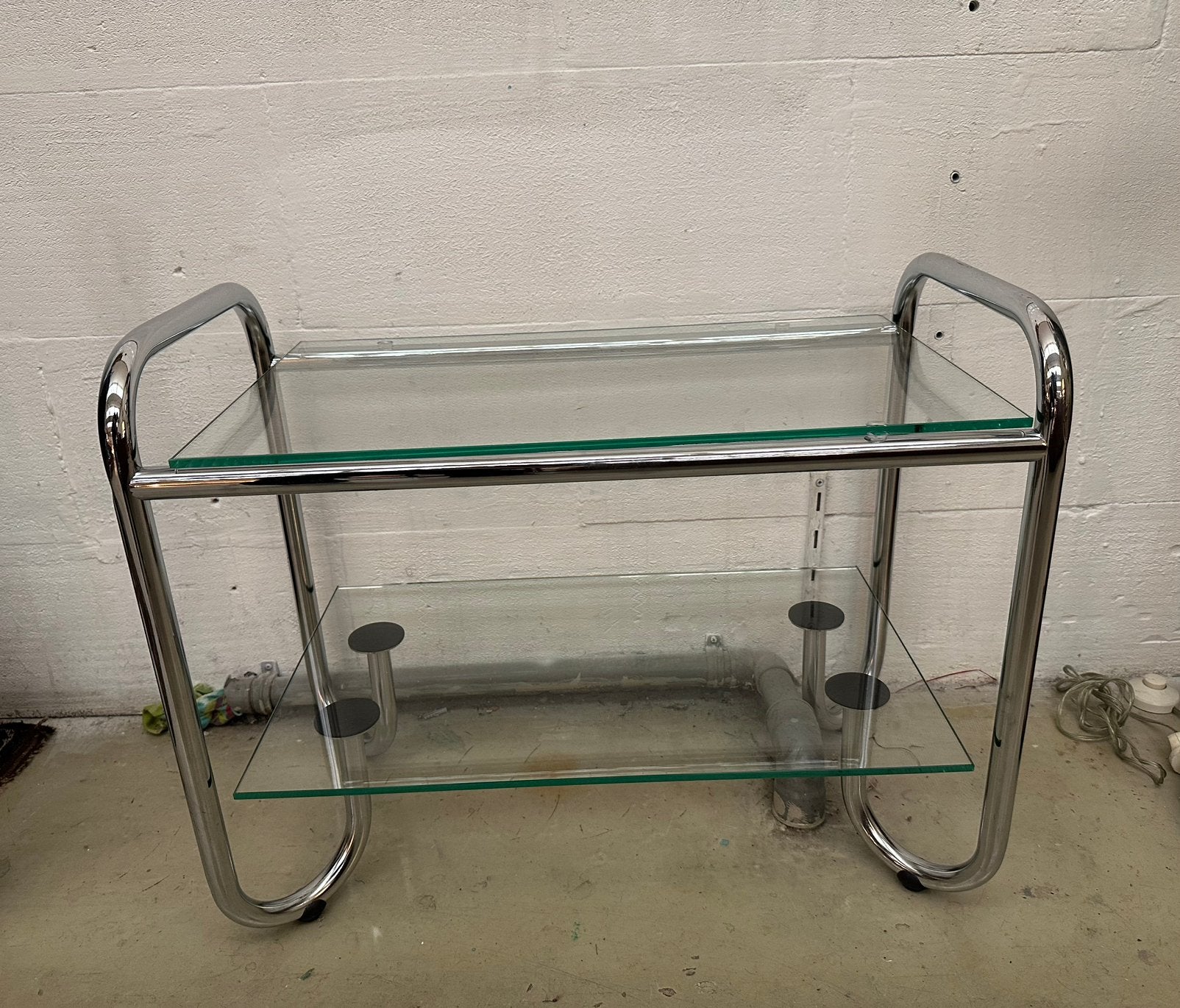 Verchroomde bijzettafel, Minder dan 55 cm, Gebruikt, Rond, Ophalen