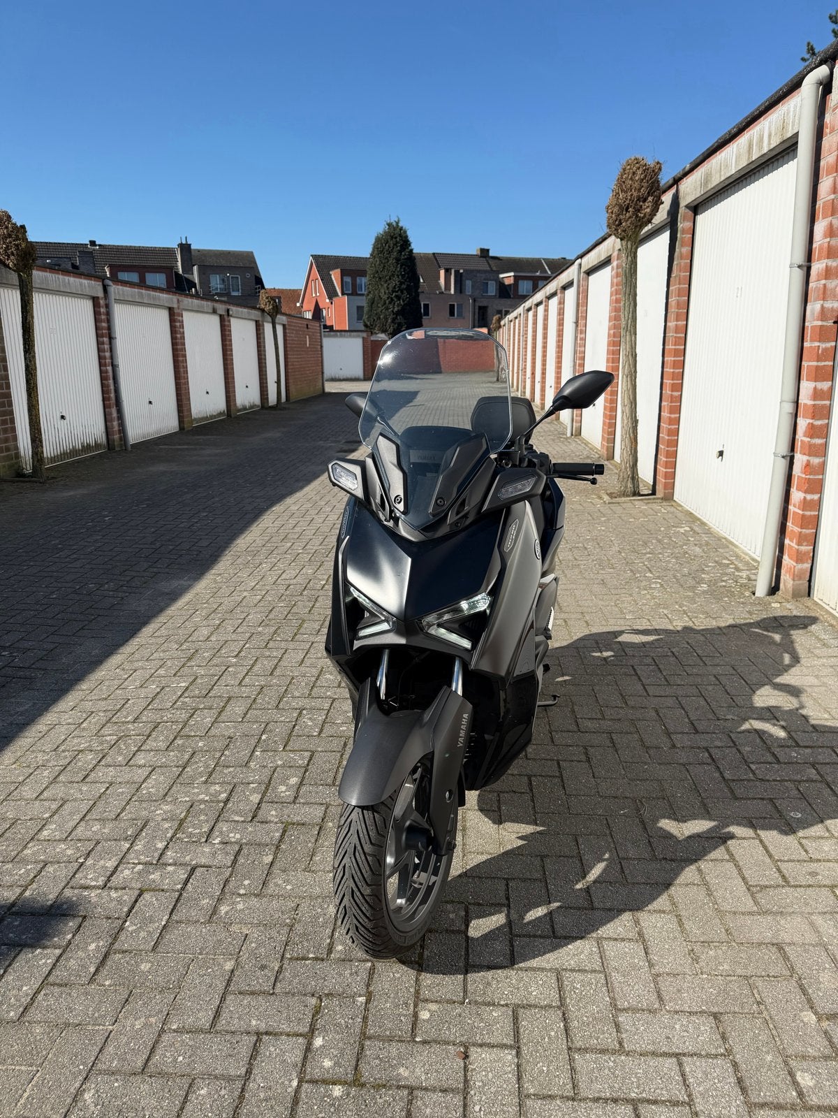 Yamaha XMAX tech max 125cc met Akrapovic uitlaat BELGIE, Motoren, Scooter, Sportuitlaat, Gebruikt, Particulier