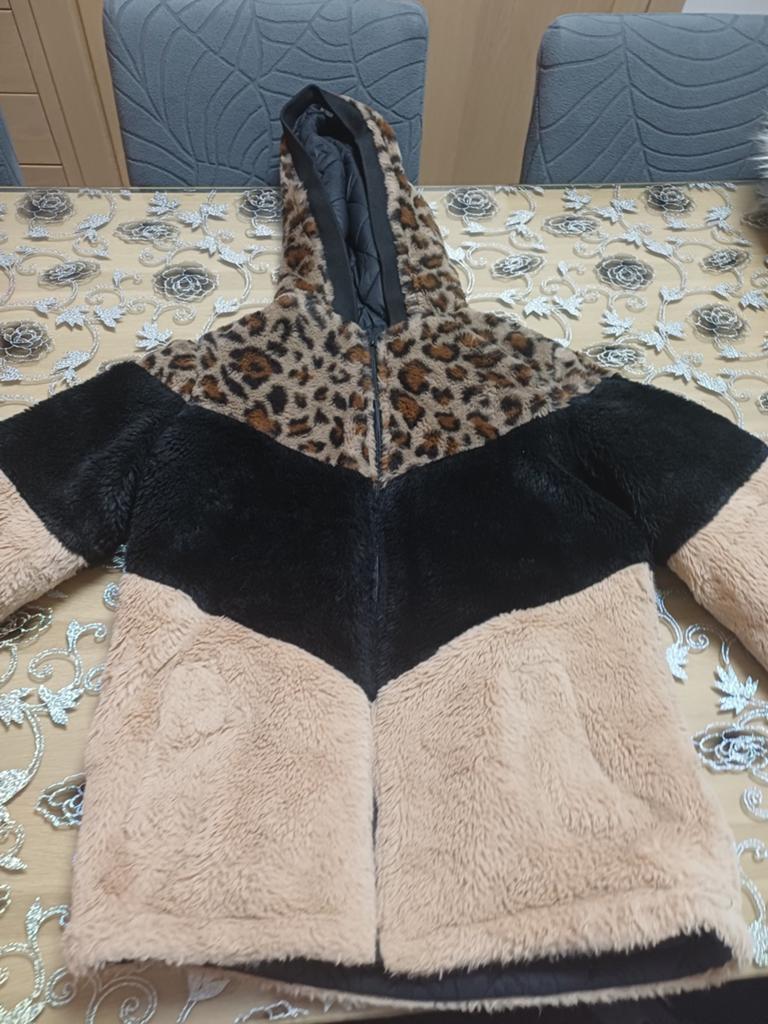 Leopardprint en beige teddy jas met capuchon, Kleding | Dames, Jassen | Winter, Maat 38/40 (M), Beige, Ophalen of Verzenden, Onbekend