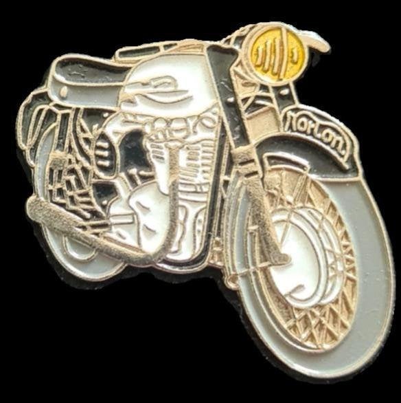 Norton motor pin- zwart-grijs gelakt, Verzamelen, Verzenden, Nieuw, Transport, Speldje of Pin