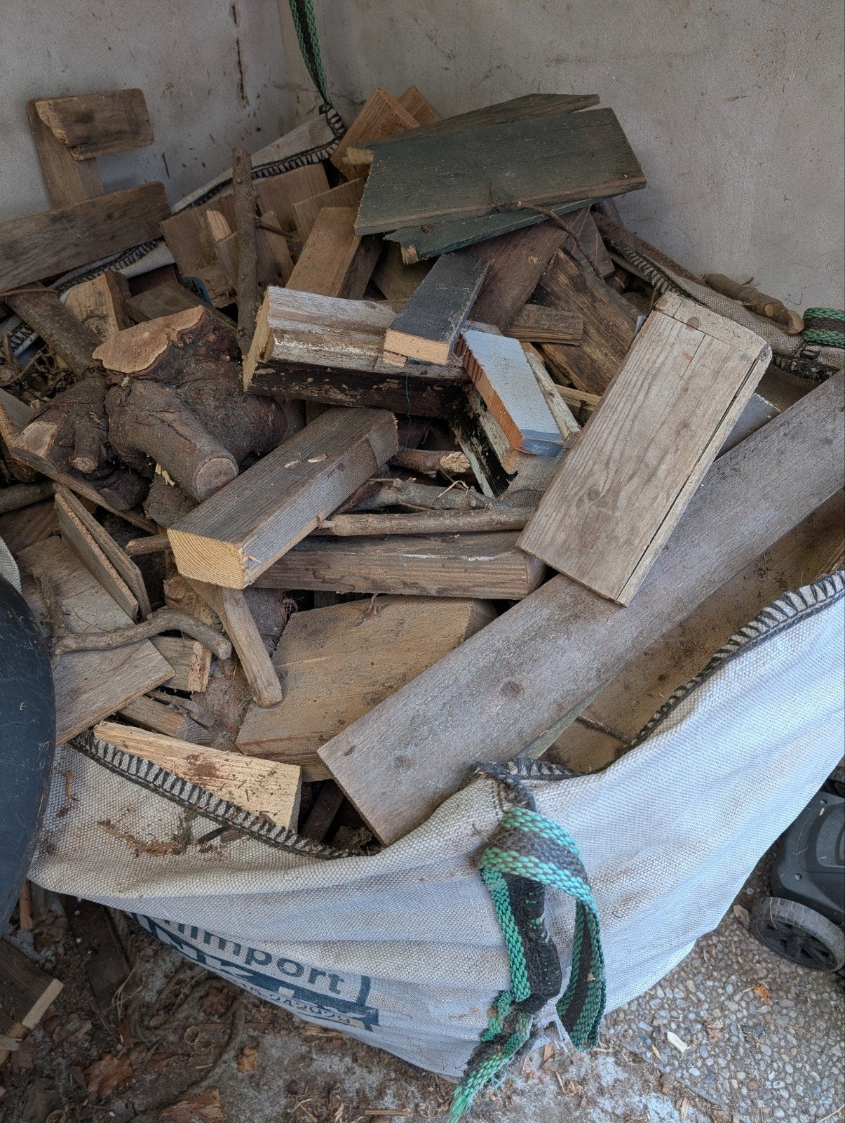 2 kuub hout in big bag, Tuin en Terras, Haardhout, Minder dan 3 m³, Ophalen of Verzenden, Overige houtsoorten, Blokken
