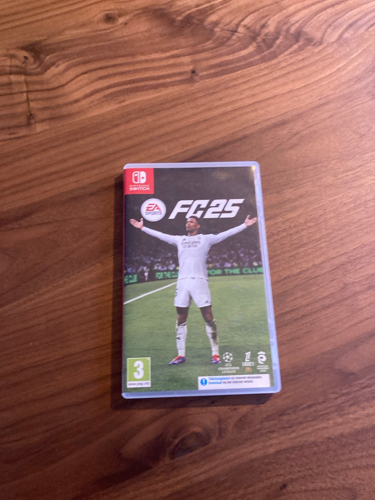 EA Sports FC 25 Nintendo Switch - Voetbalgame, Eén computer, Ophalen of Verzenden, Zo goed als nieuw, Sport