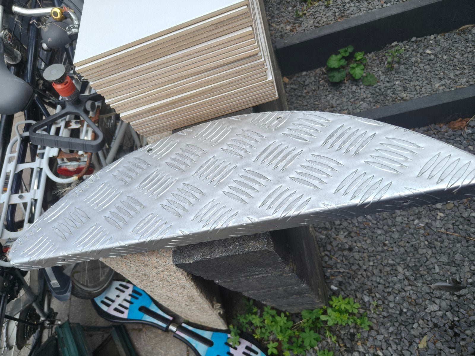25 stuks Aluminium Traanplaat Halvemaan Vorm, Doe-het-zelf en Verbouw, Metalen, Ophalen of Verzenden, Gebruikt, Aluminium