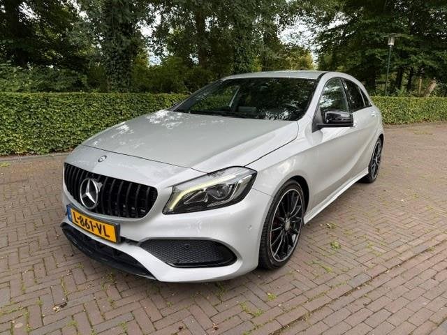 Mercedes-Benz A-Klasse 180 Ambitio AMG/Camera/Navigatie/Face, Voorwielaandrijving, Gebruikt, Euro 6, 4 cilinders