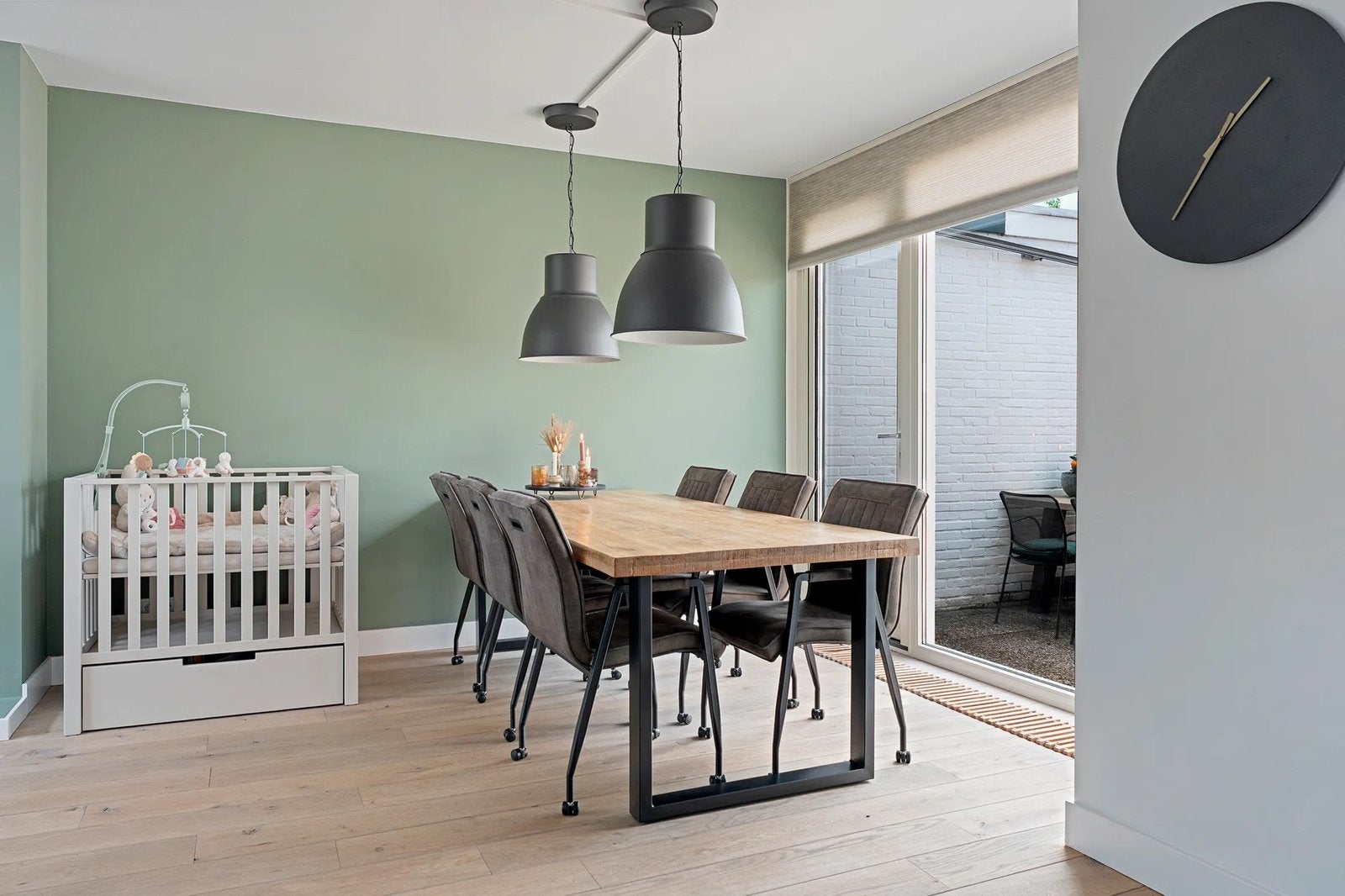 Eettafel met zes stoelen, Huizen en Kamers, Kamers te huur, Minder dan 20 m², Enschede