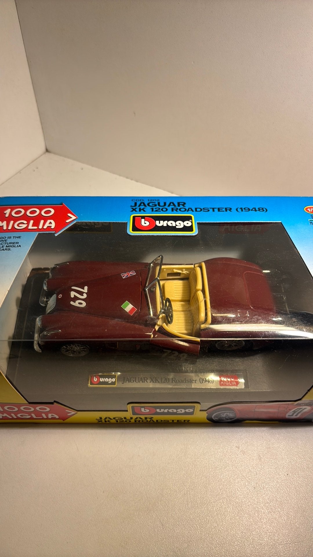 Jaguar xk120 roadster 1000 miglia bburago 1.24, Hobby en Vrije tijd, Ophalen of Verzenden, Bburago, A, A