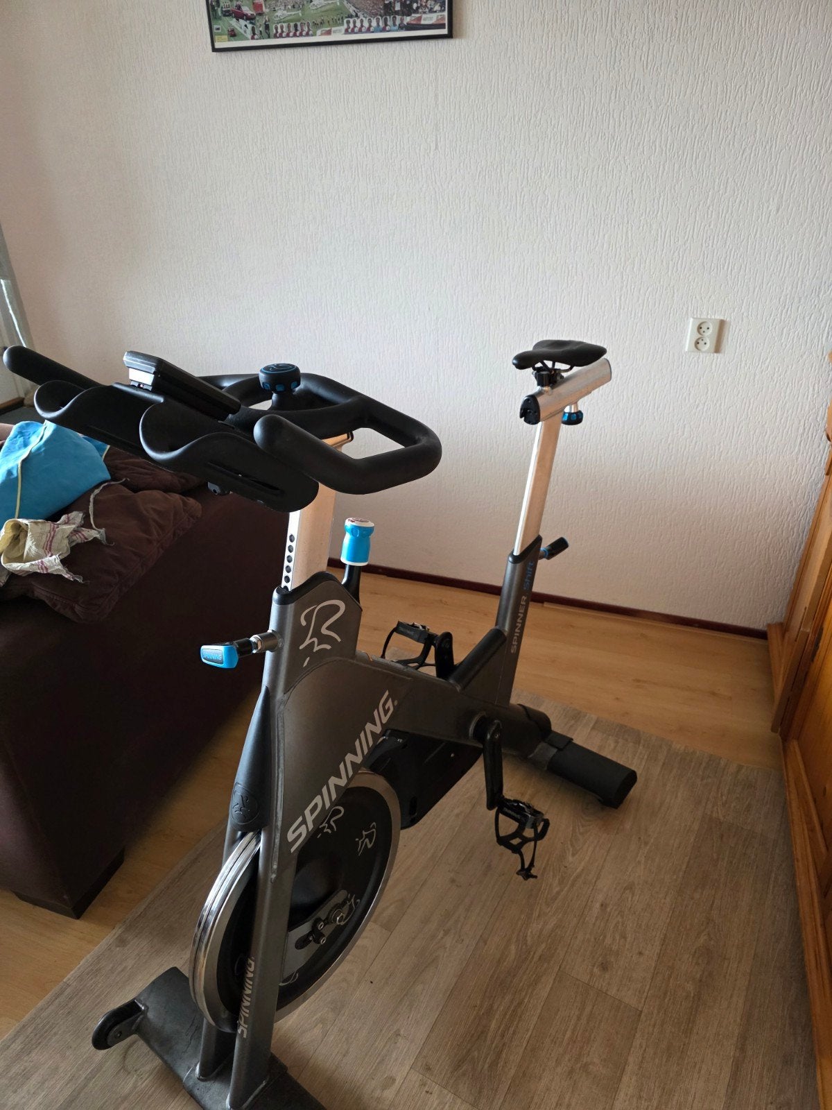 Een spinning fiets 22 kg vliegwiel en ketting, Ophalen, Gebruikt, Spinningfiets