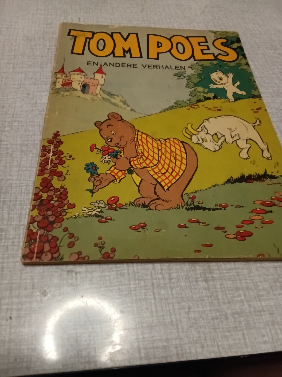 Stripboek van Tom Poes,uit 1959,met 3 verhalen., Eén stripboek, Ophalen of Verzenden, Zo goed als nieuw