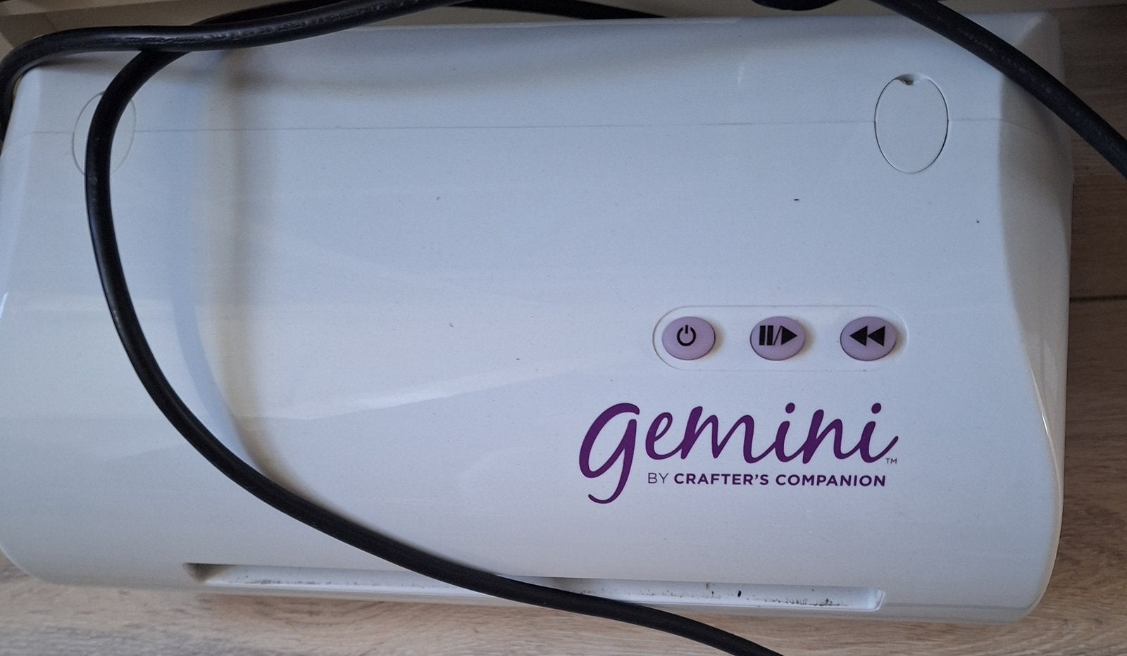 Gemini stans en embossingmachine electrisch, Ophalen of Verzenden, Zo goed als nieuw, Knutselmateriaal