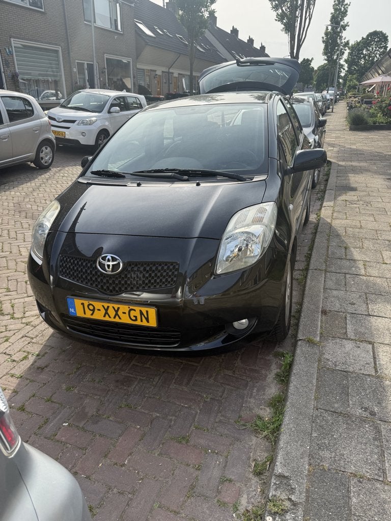 Toyota Yaris 1.3 16V Vvt-i 5DR 2007 Zwart executive