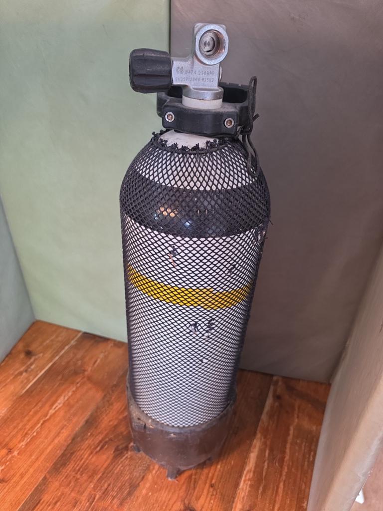 Duikfles 10 liter, Ophalen, Gebruikt, Duikfles