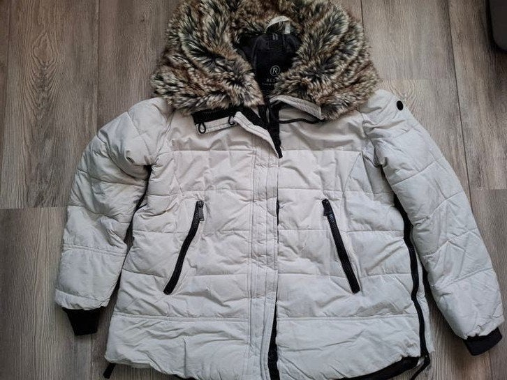 Reset dames winterjas met afneembare bontkraag, Kleding | Dames, Jassen | Winter, Maat 38/40 (M), Ophalen of Verzenden, Zo goed als nieuw